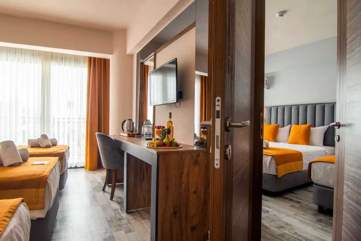 Superior Deniz Manzaralı Aile Odası 4